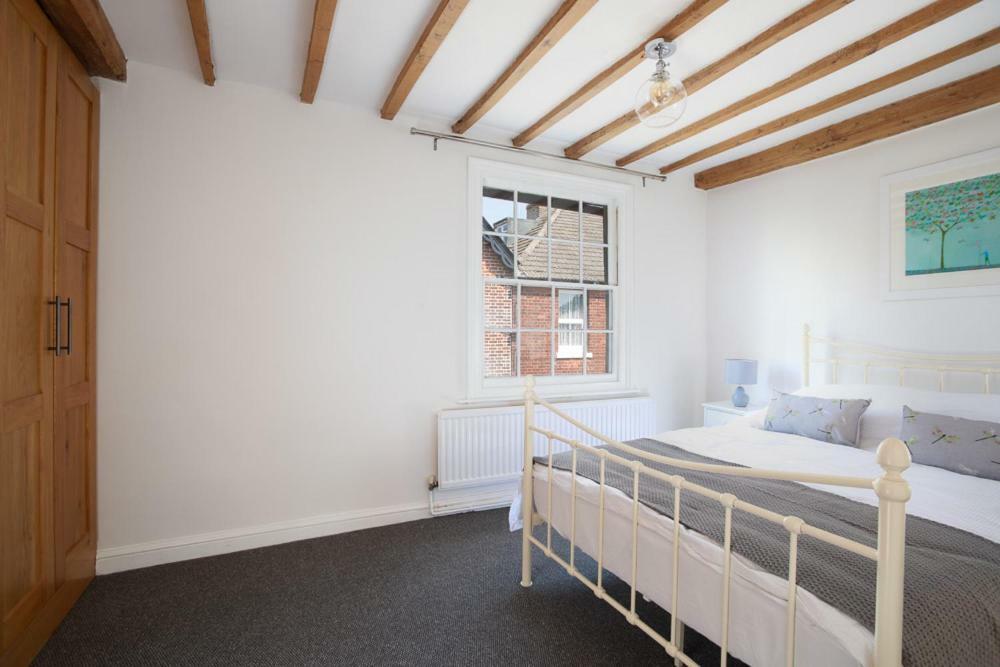 34 High Street * Canterbury